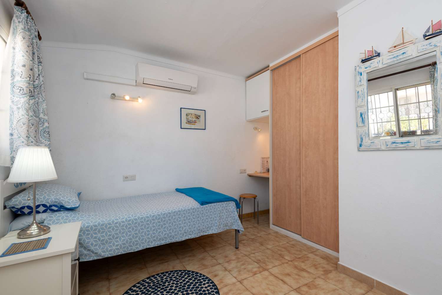 Velpresentert rekkehus med havutsikt i El Algarrobo, Nerja