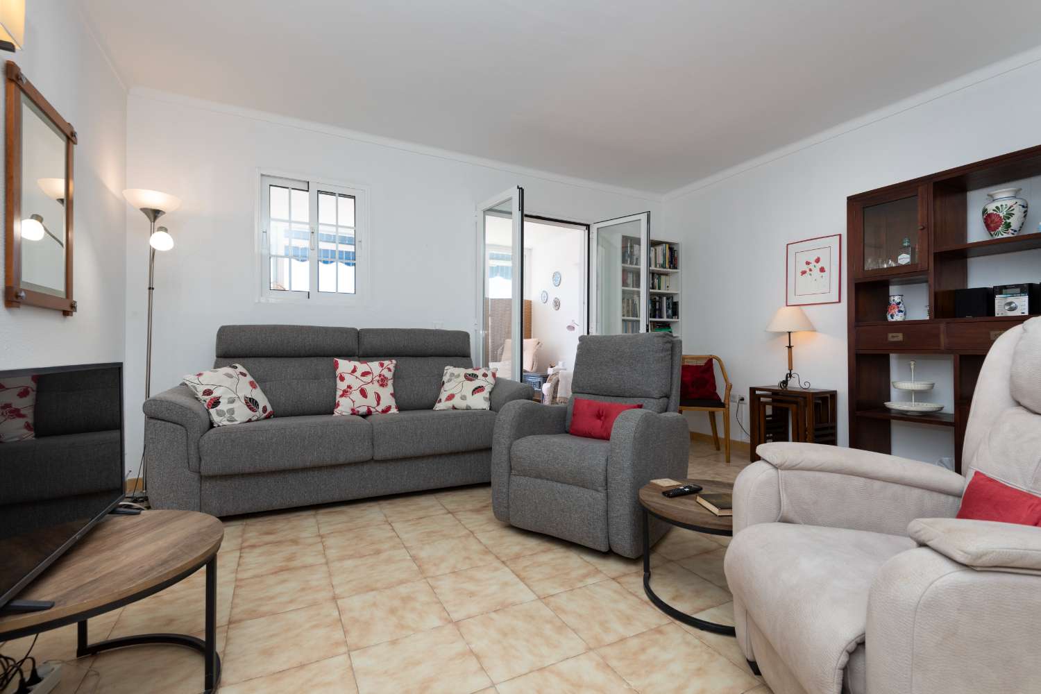 Velpresentert rekkehus med havutsikt i El Algarrobo, Nerja