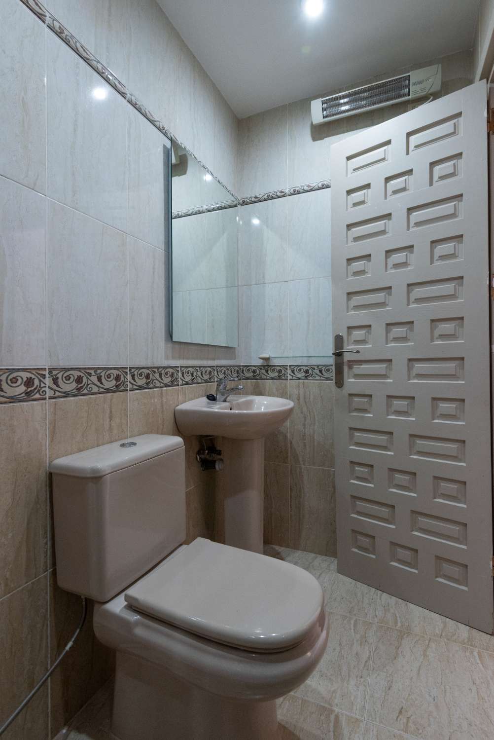 Velpresentert rekkehus med havutsikt i El Algarrobo, Nerja