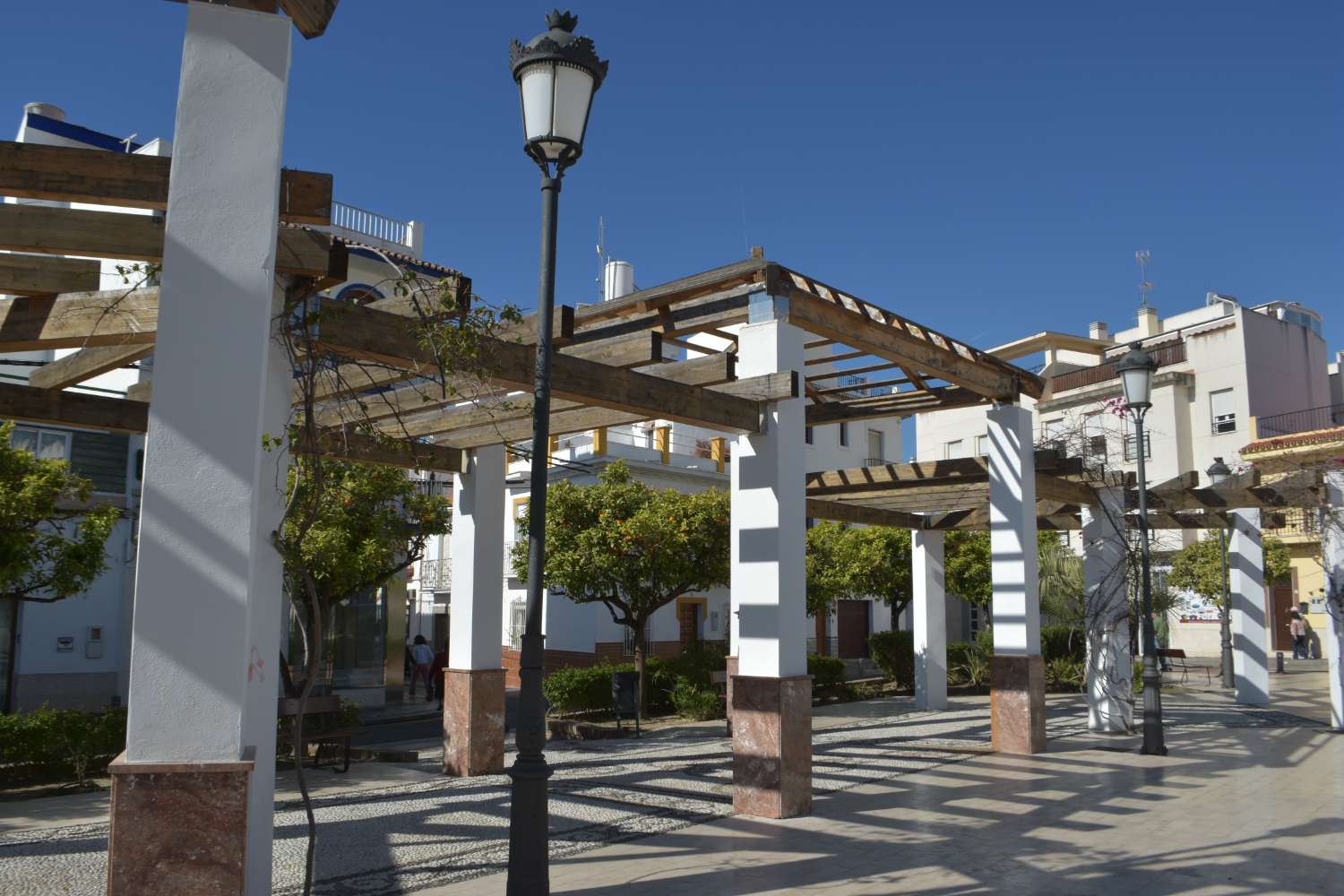 Bright Penthouse with Private Roof Terrace & Open Views in Nerja