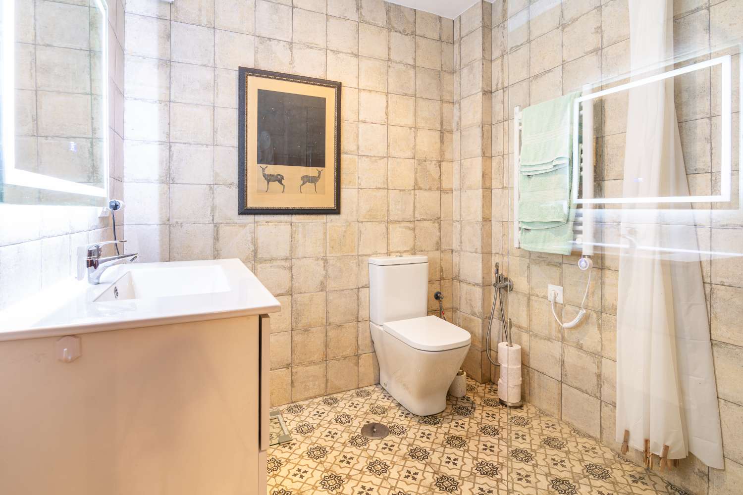 Bright Penthouse with Private Roof Terrace & Open Views in Nerja