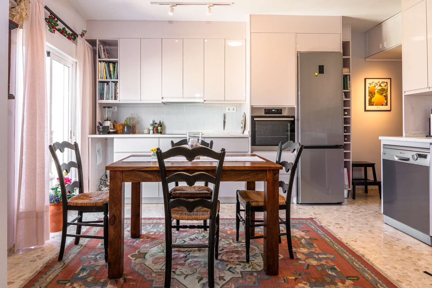 Bright Penthouse with Private Roof Terrace & Open Views in Nerja