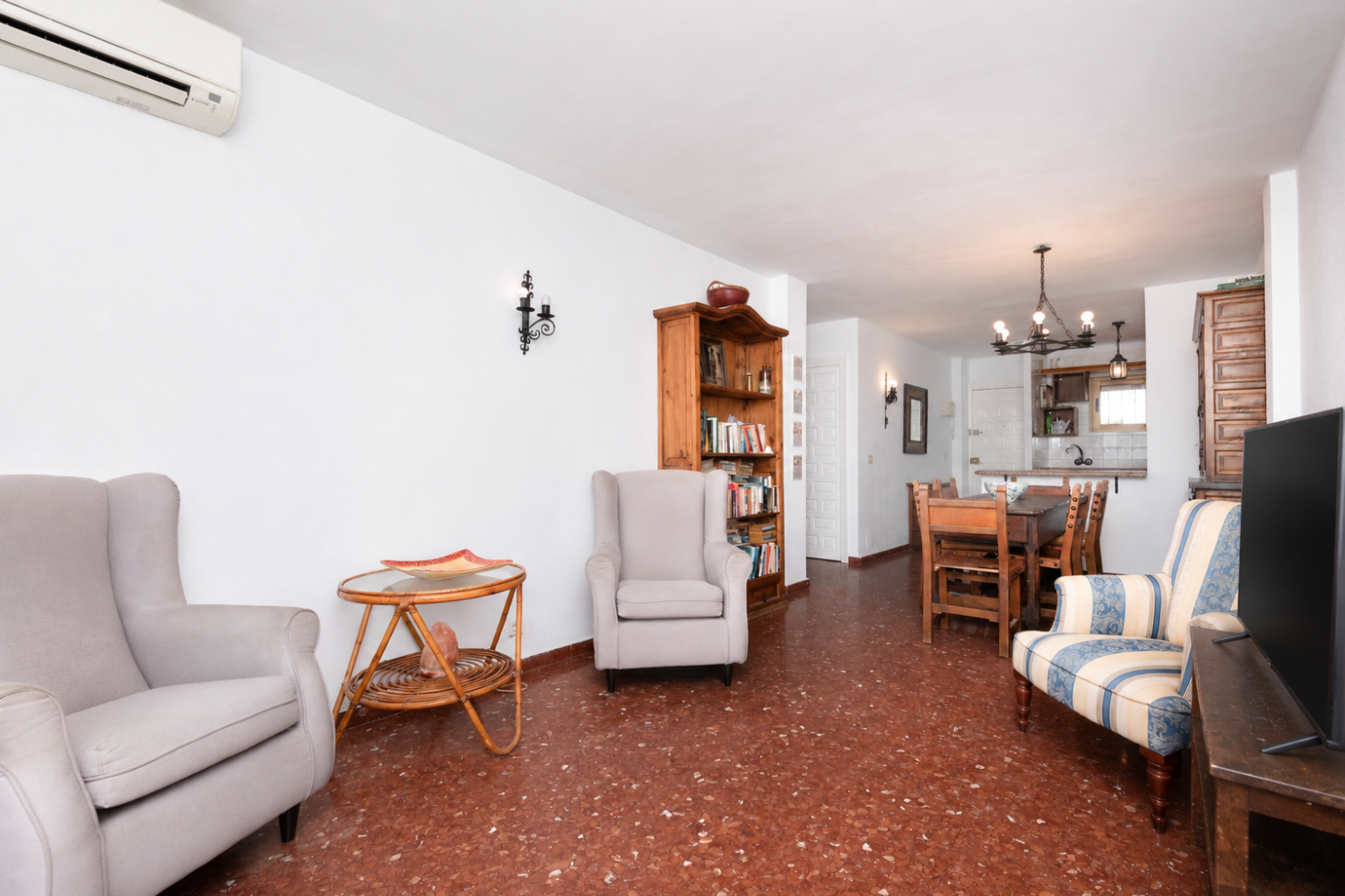 Apartment mit Meerblick in bester Parador-Lage – Edificio Acapulco, Nerja