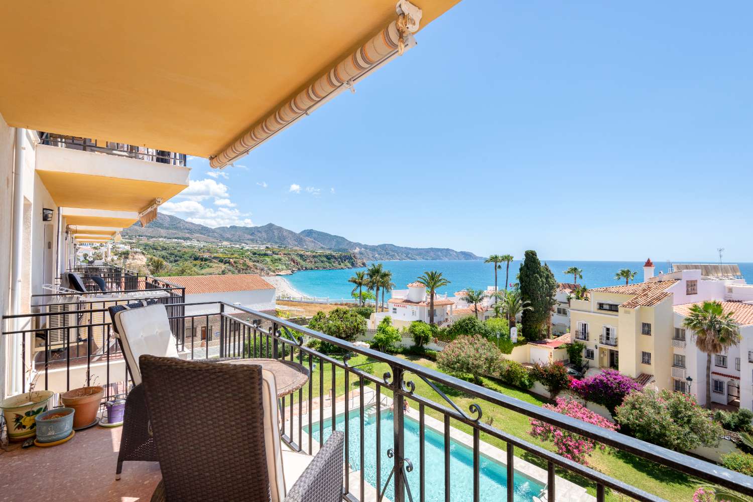 Apartment mit Meerblick in bester Parador-Lage – Edificio Acapulco, Nerja