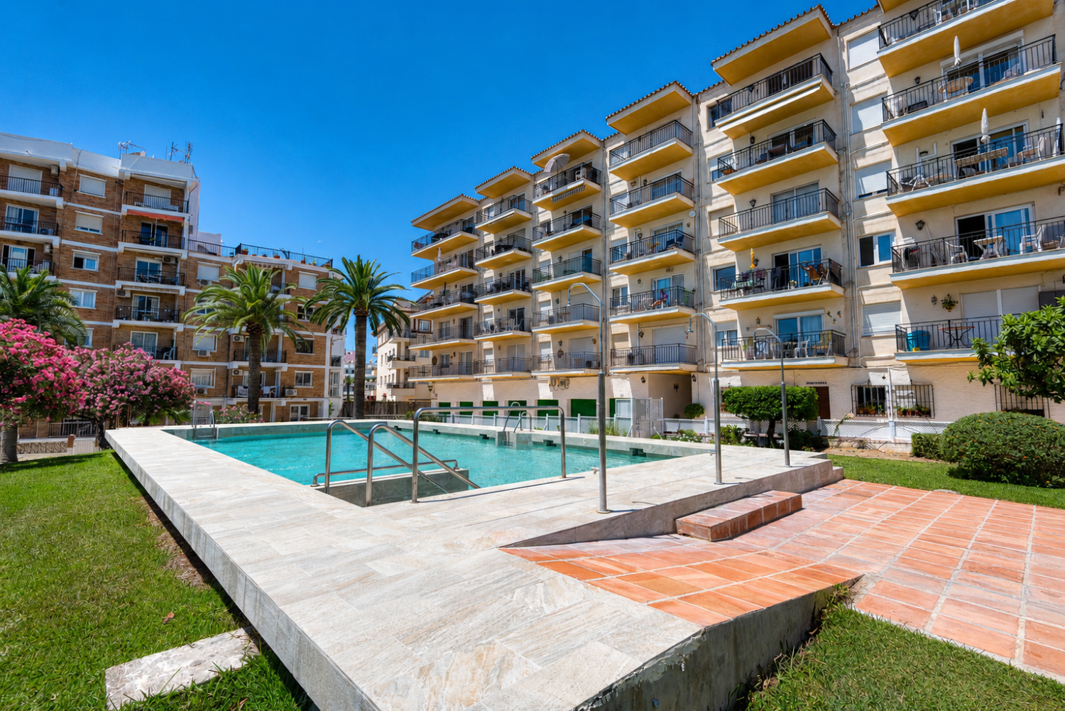 Apartment mit Meerblick in bester Parador-Lage – Edificio Acapulco, Nerja