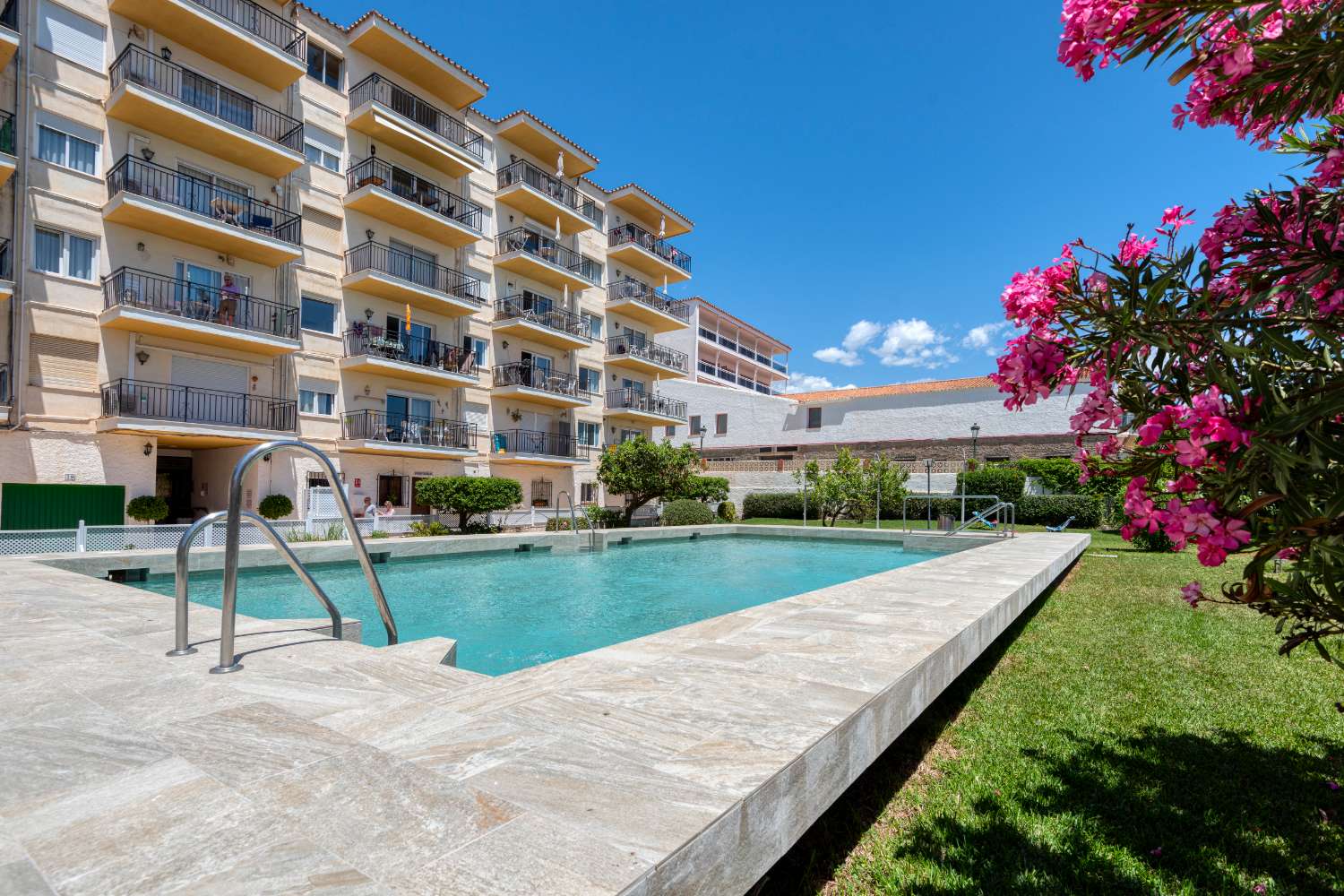 Apartment mit Meerblick in bester Parador-Lage – Edificio Acapulco, Nerja