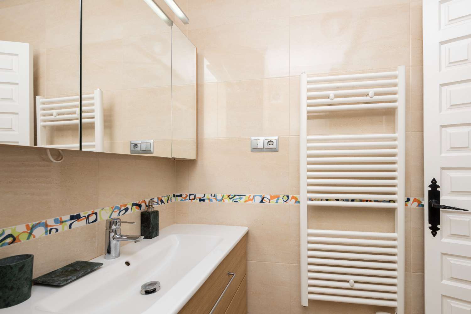 Apartment mit Meerblick in bester Parador-Lage – Edificio Acapulco, Nerja