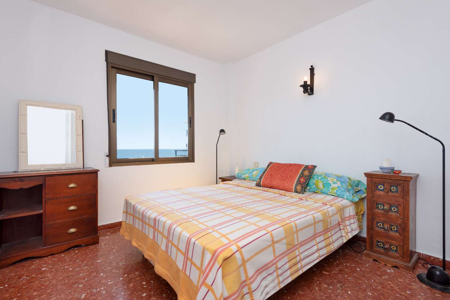 Apartment mit Meerblick in bester Parador-Lage – Edificio Acapulco, Nerja