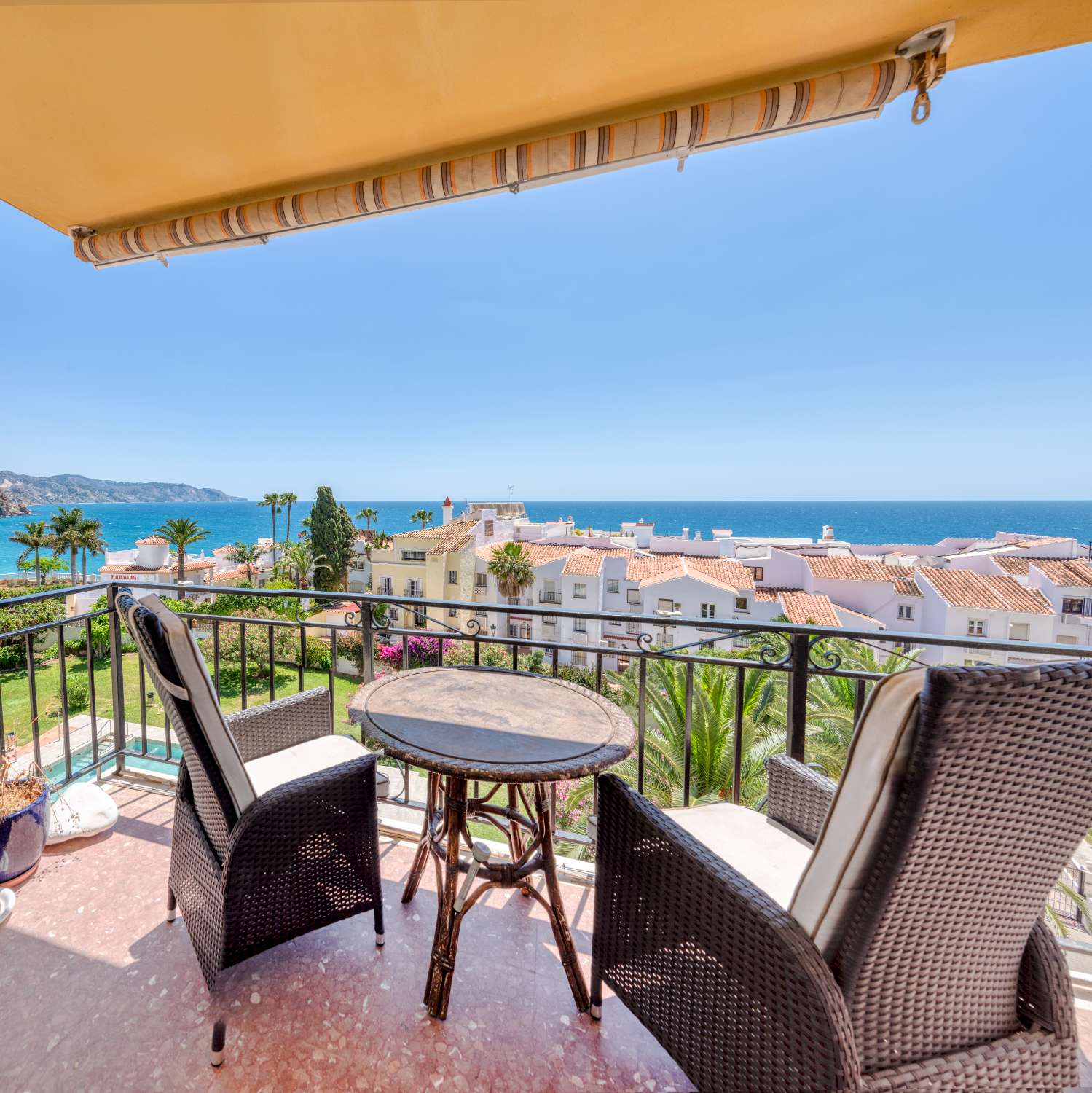 Apartment mit Meerblick in bester Parador-Lage – Edificio Acapulco, Nerja