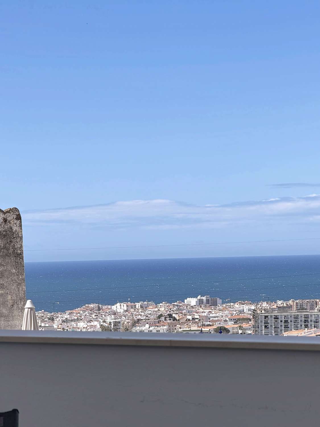 Elegante apartamento de nueva construcción con vistas al mar.