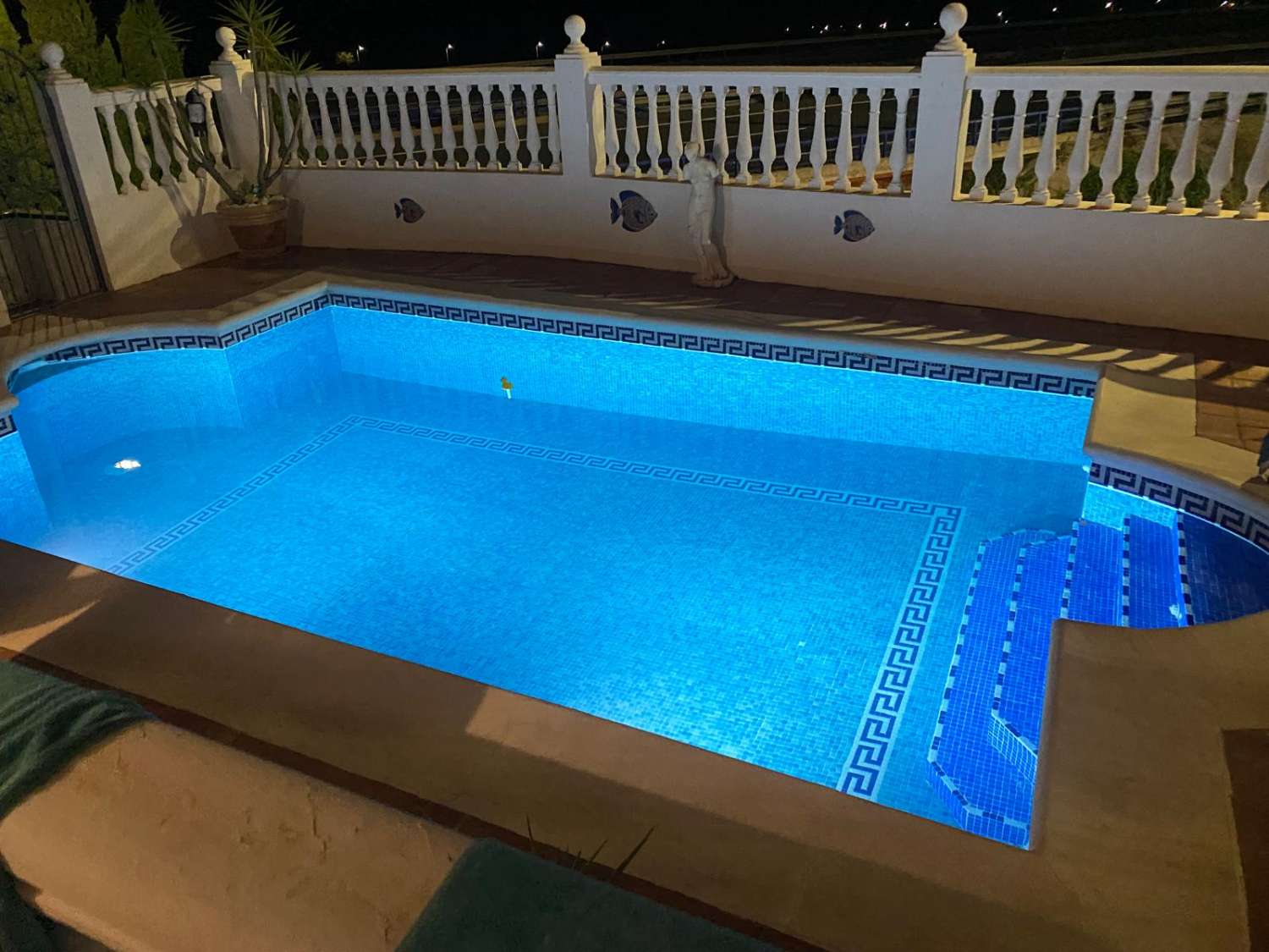 Detached Villa with Guest Apartment, Private Pool & Roof Terrace