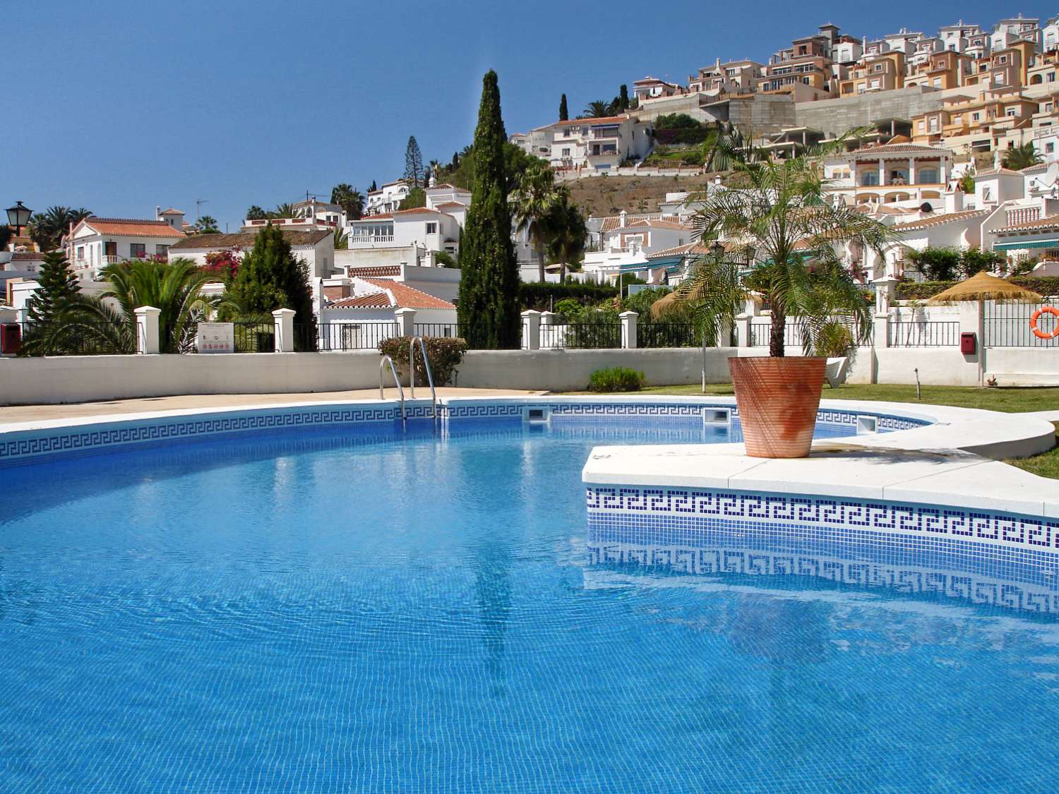 Fantastisk villa med 4 sovrum, privat pool och panoramautsikt över havet i Tropicana
