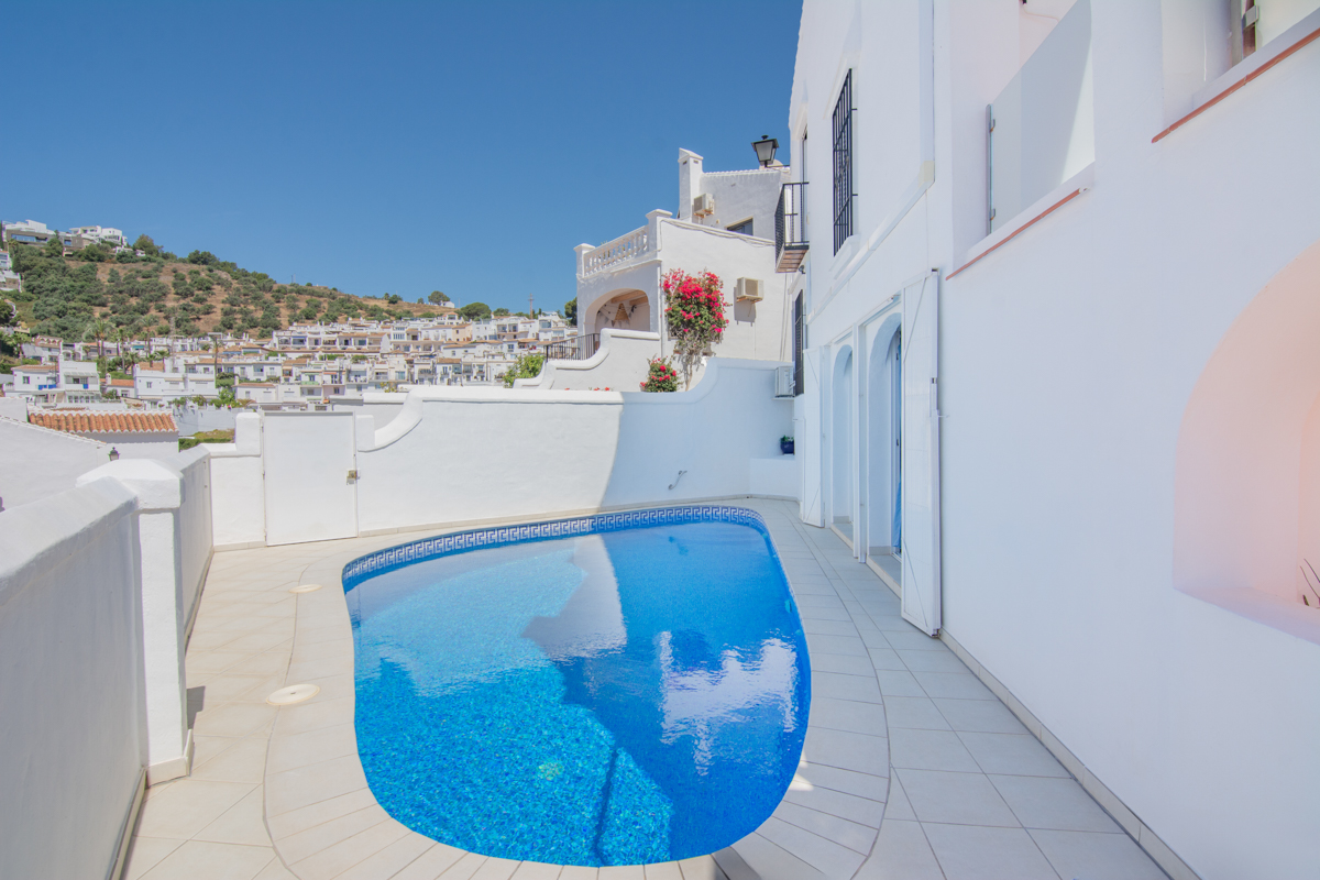 Fantastisk villa med 4 sovrum, privat pool och panoramautsikt över havet i Tropicana
