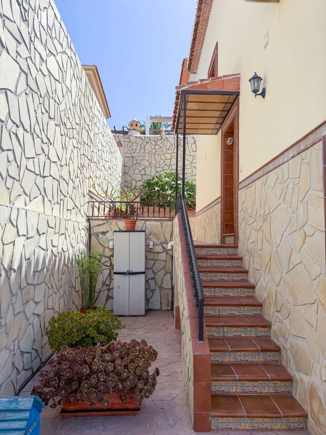 Detached Villa with Private Pool & Guest Apartment in La Noria, Nerja
