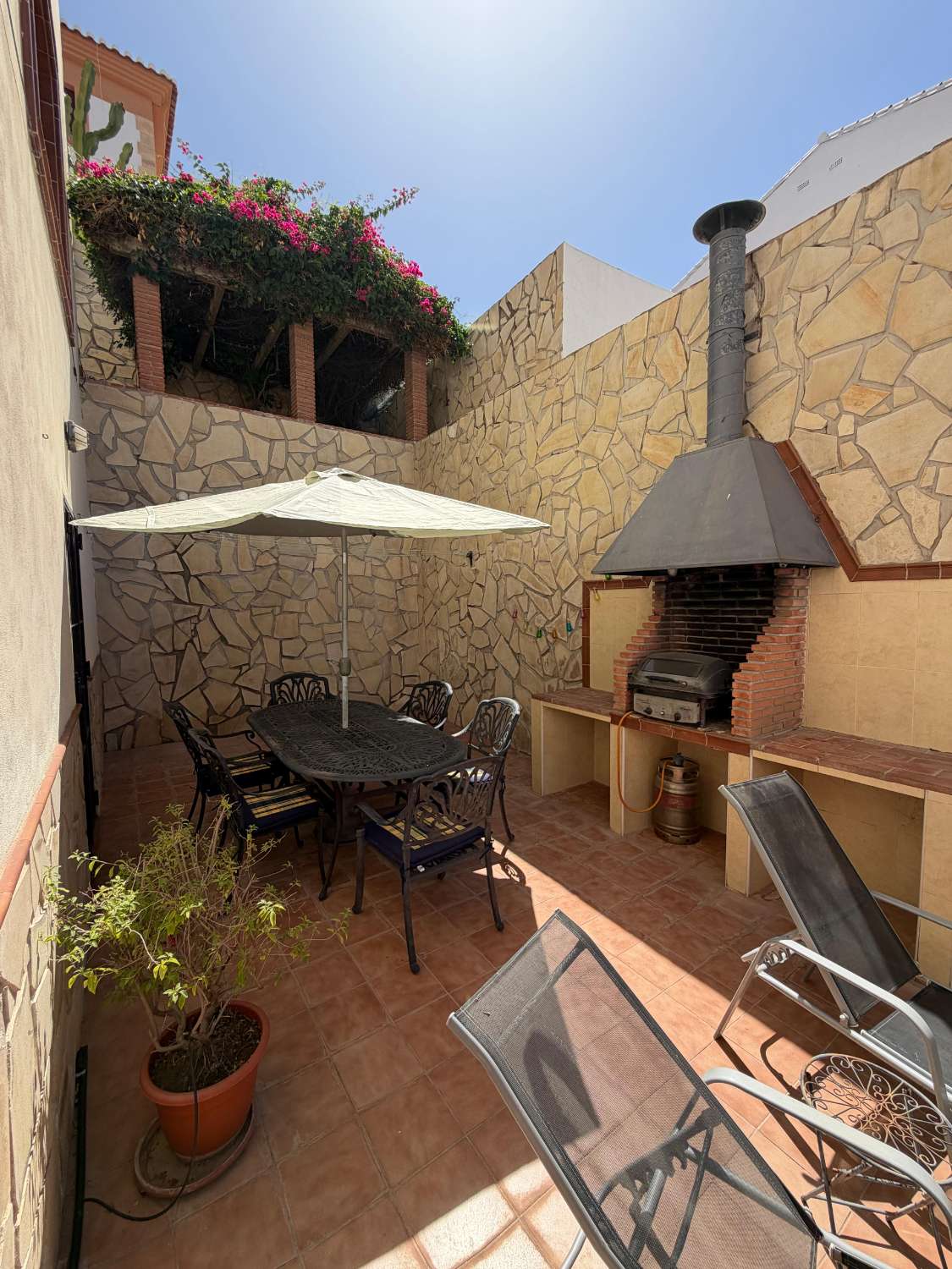 Haus zum verkauf in Avda Pescia (Nerja)