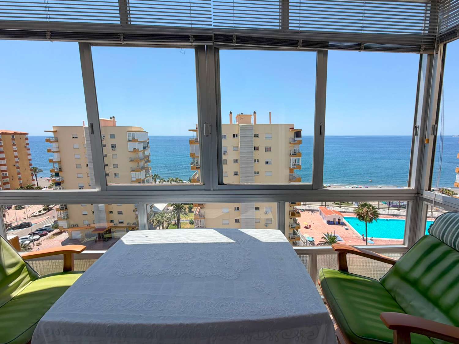 Espectacular piso en primera línea con impresionantes vistas al mar