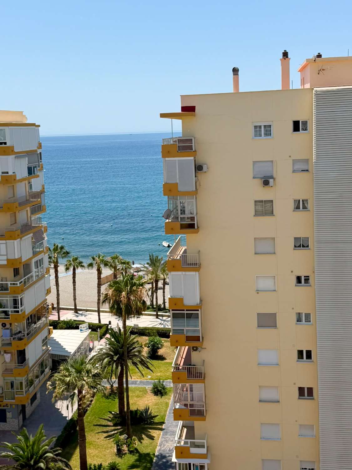 Espectacular piso en primera línea con impresionantes vistas al mar