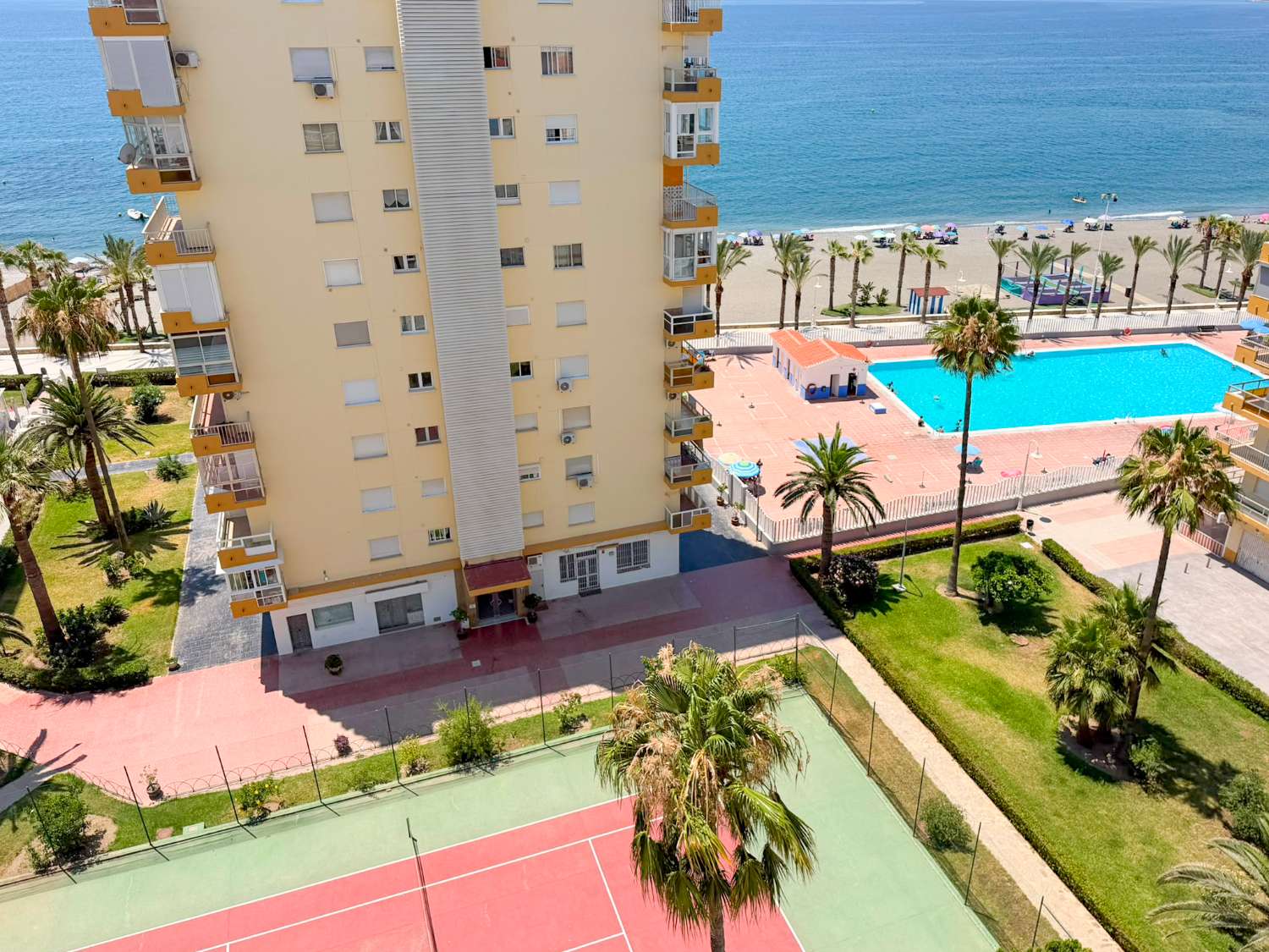 Espectacular piso en primera línea con impresionantes vistas al mar