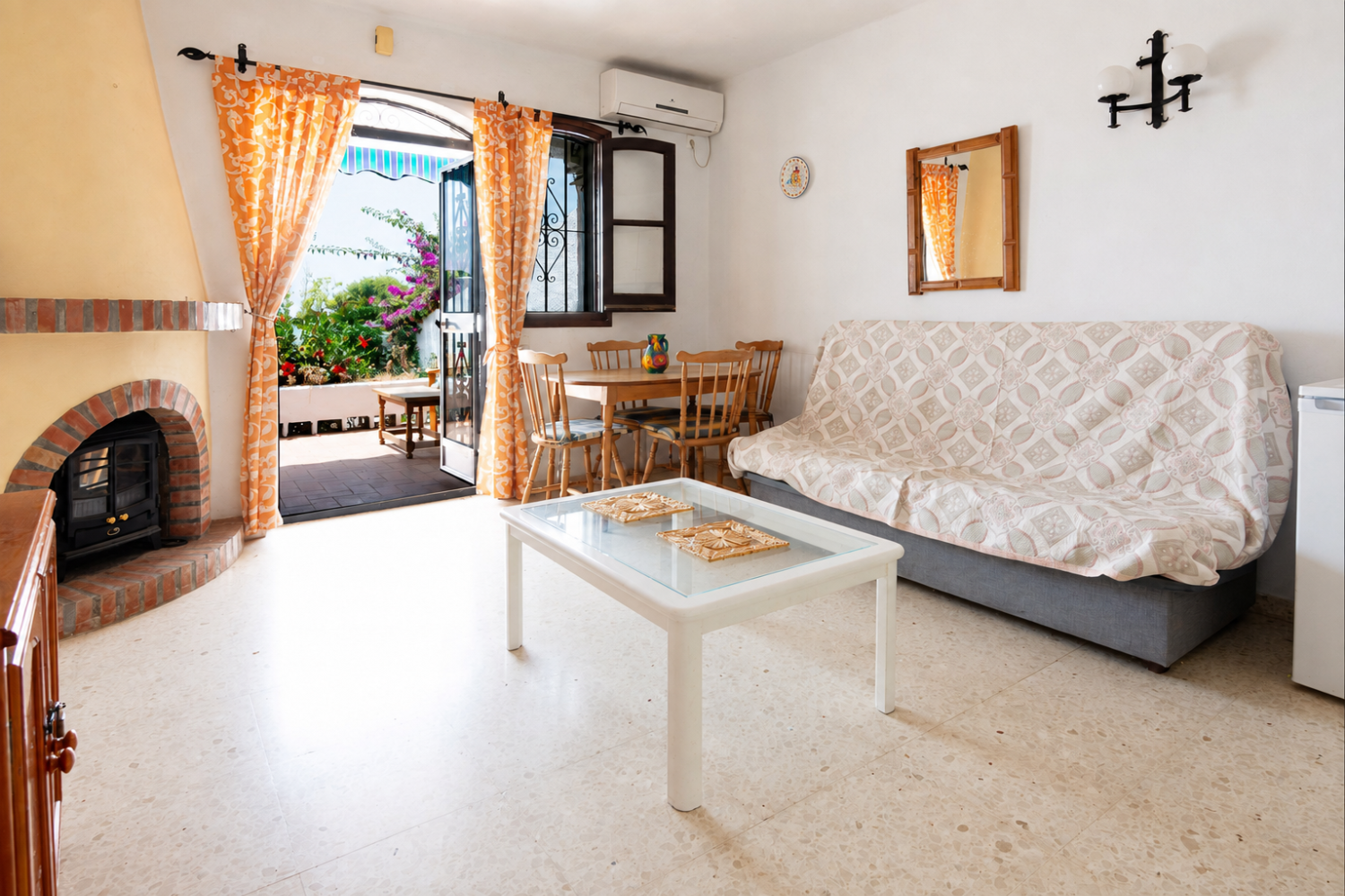 Charming One-Bedroom Garden Apartment in San Juan de Capistrano
