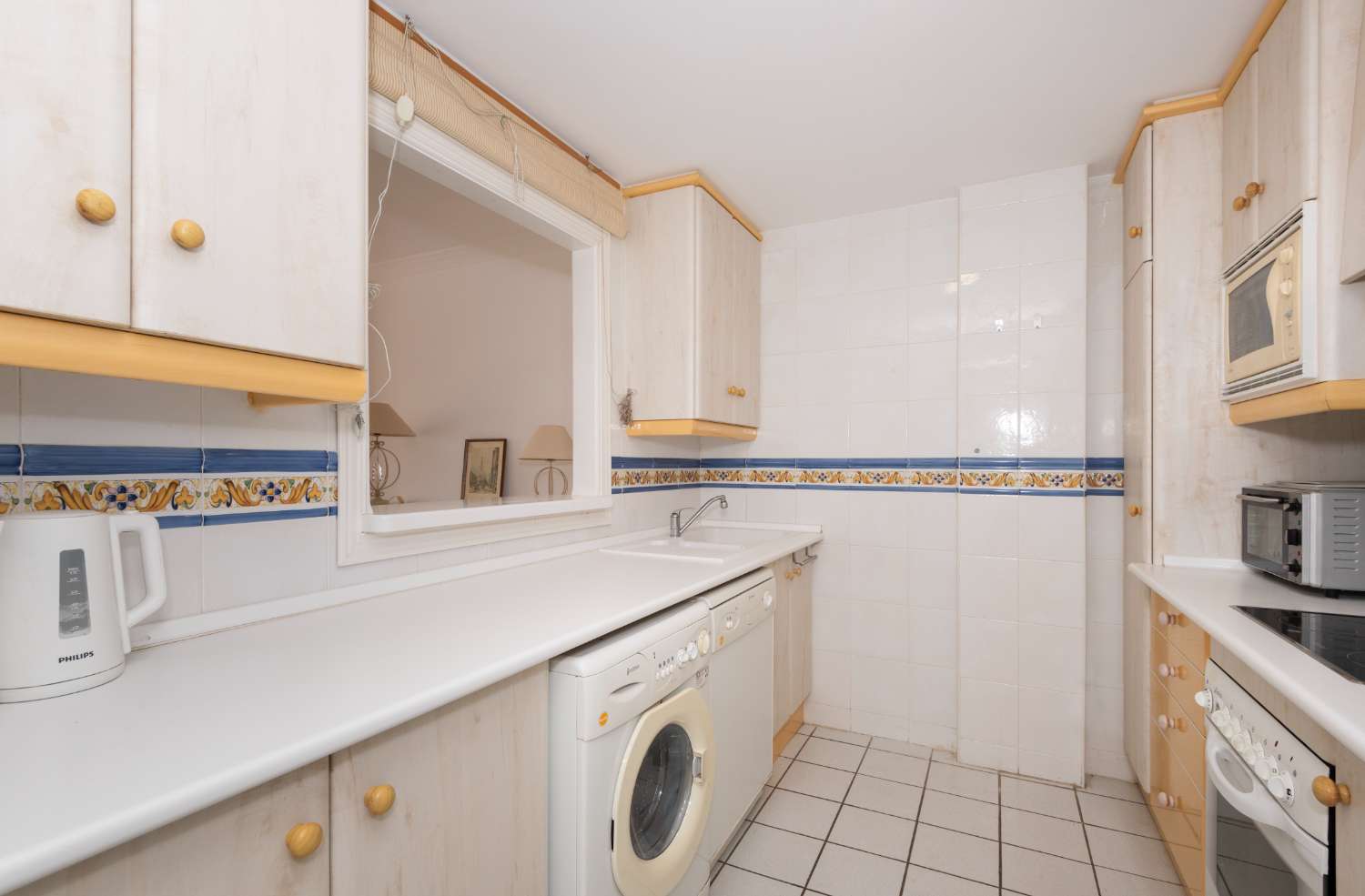 Apartment mit Panoramablick auf Meer und Berge