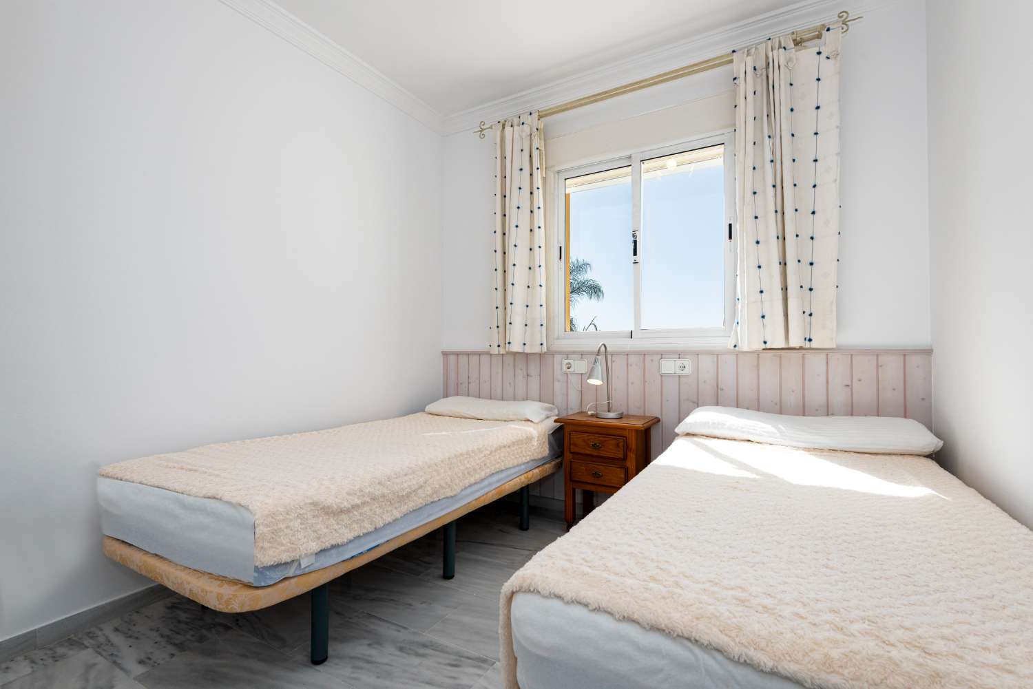 Apartment mit Panoramablick auf Meer und Berge