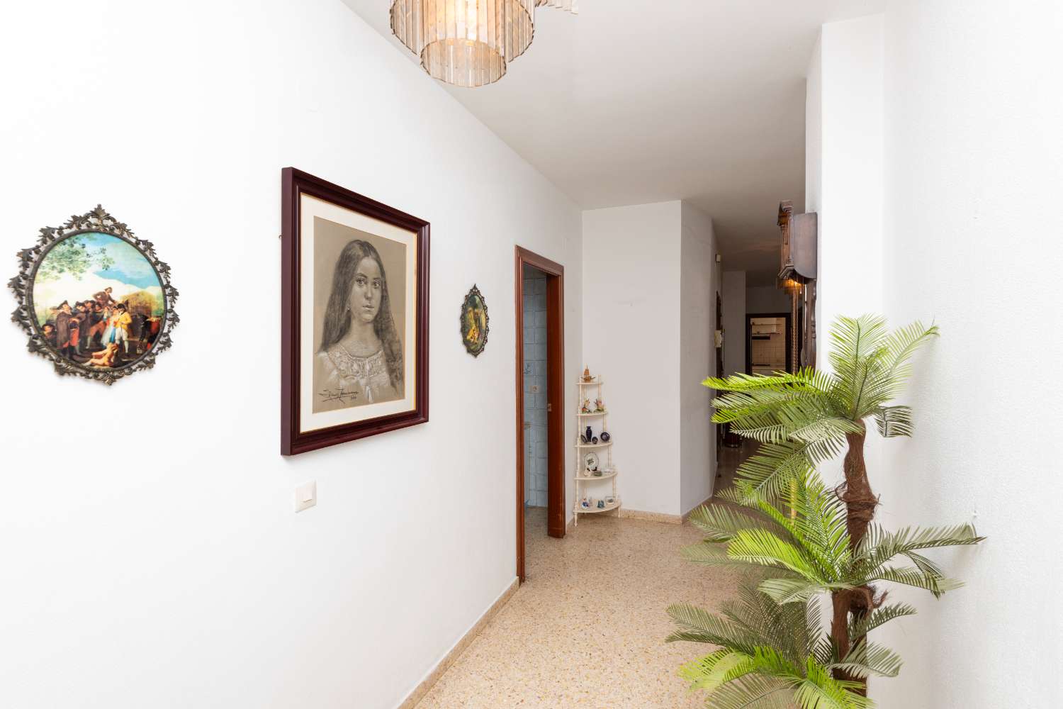 Amplio apartamento de 4 dormitorios con terraza y vistas al mar en Nerja