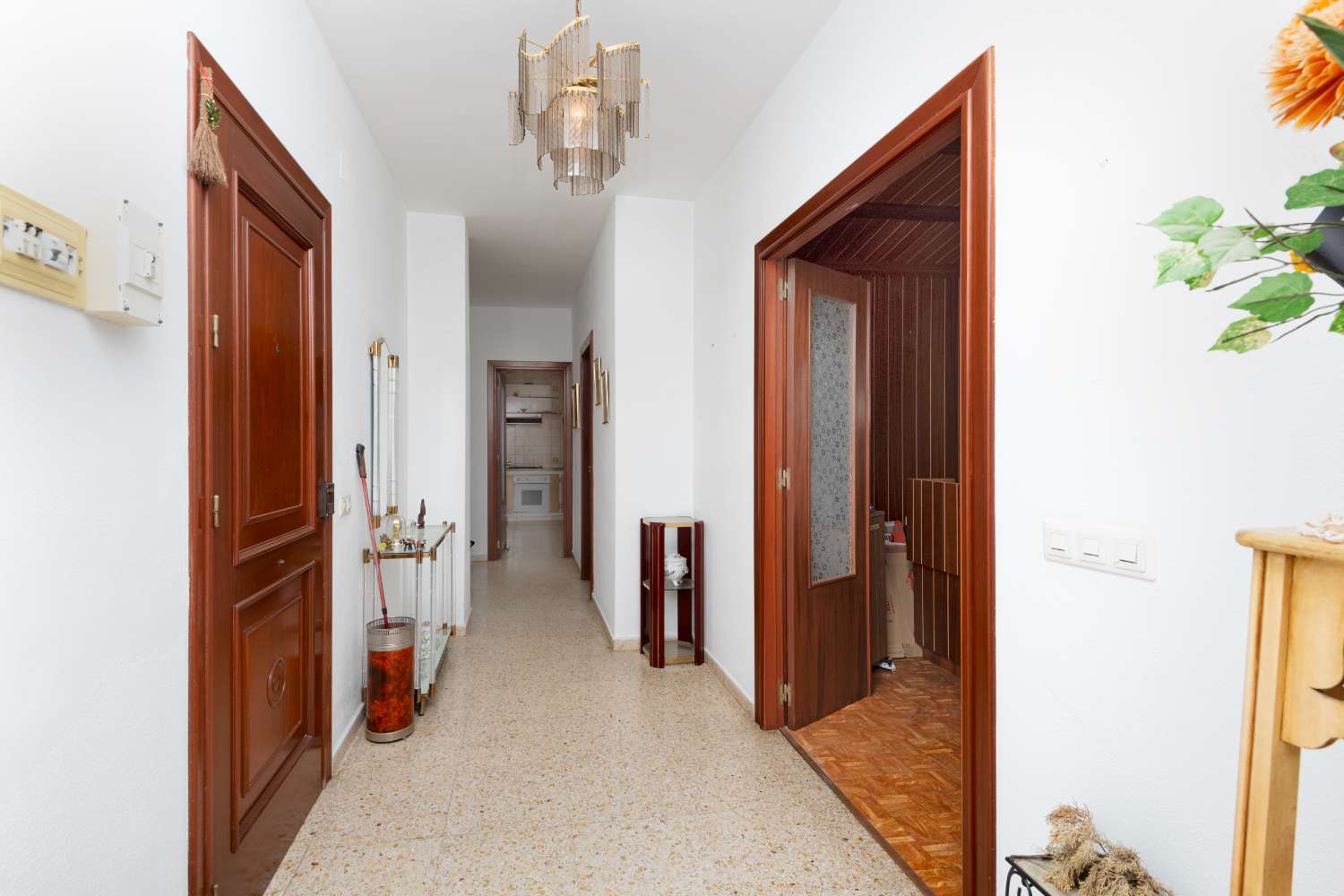 Amplio apartamento de 4 dormitorios con terraza y vistas al mar en Nerja