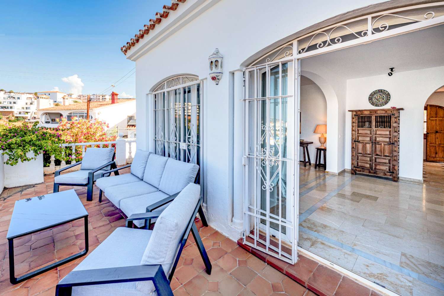 Impressive Four-Bedroom Villa with Sea Views in Nerja