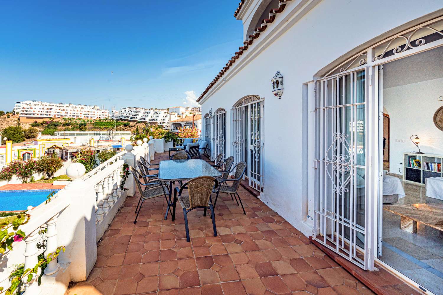 Impressive Four-Bedroom Villa with Sea Views in Nerja