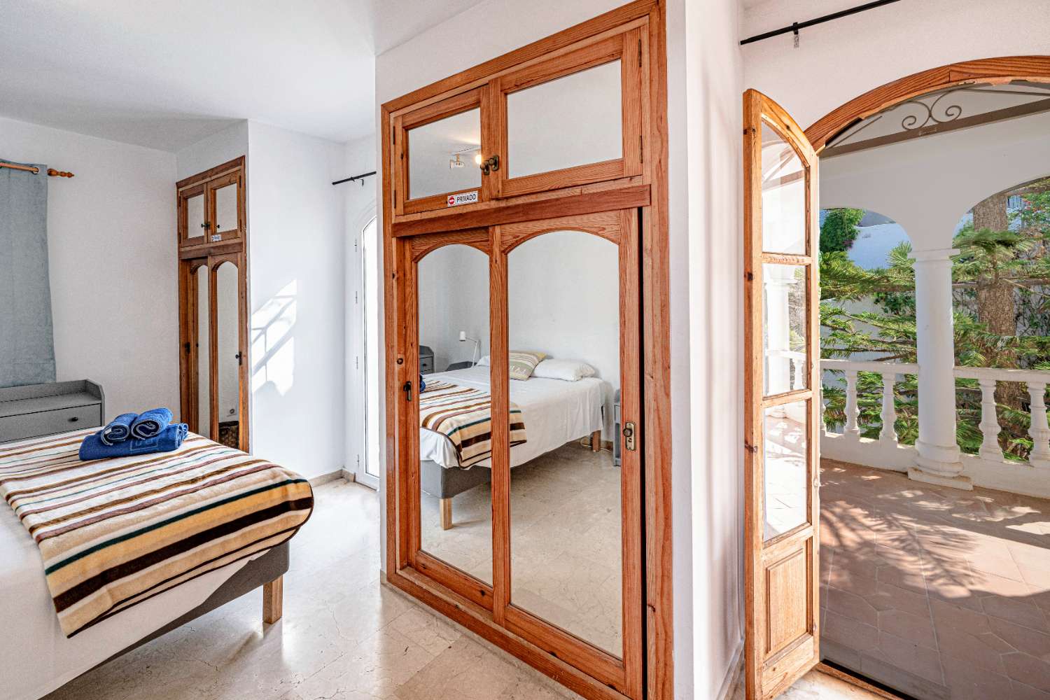 Impressive Four-Bedroom Villa with Sea Views in Nerja
