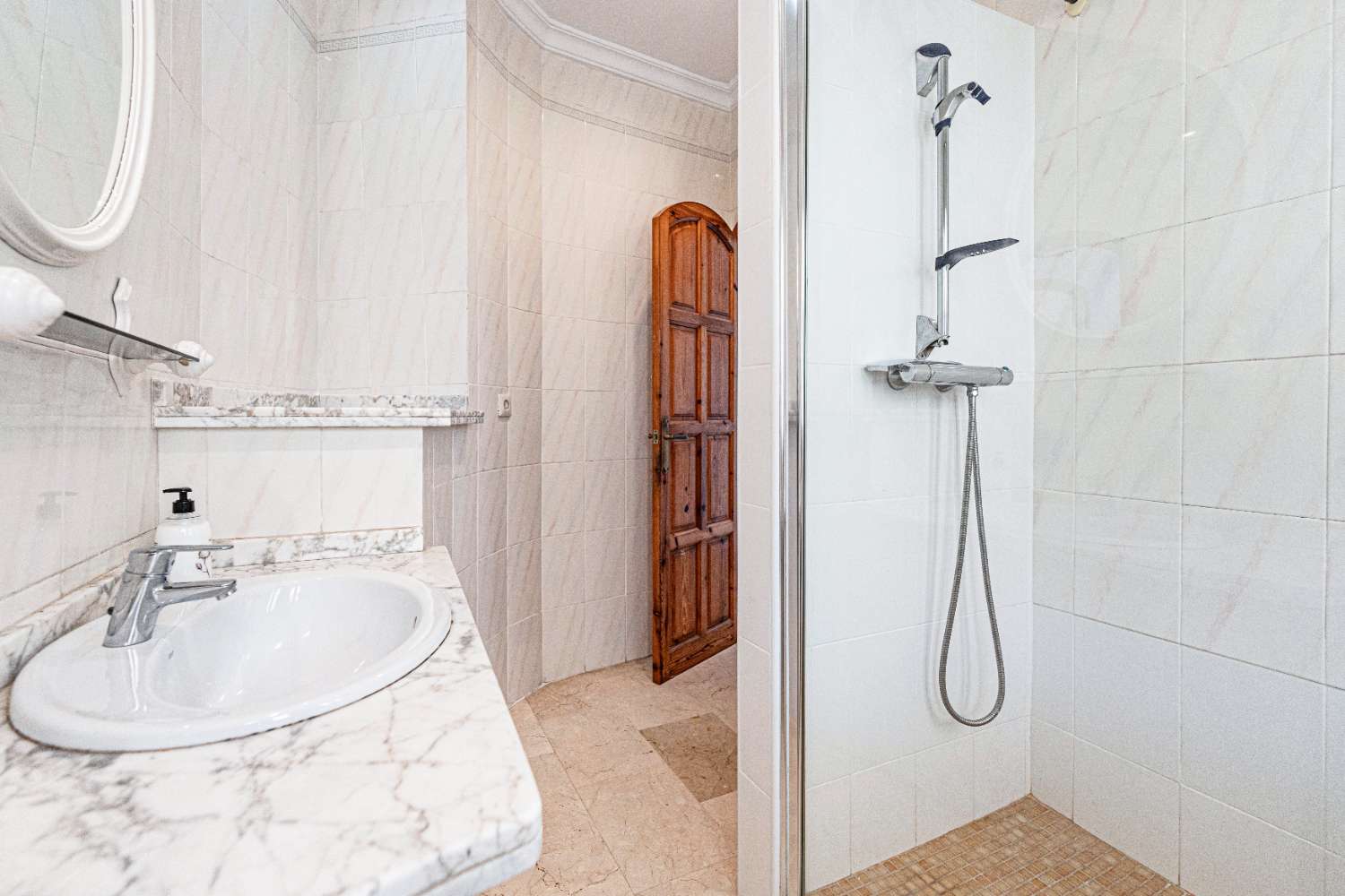 Impressive Four-Bedroom Villa with Sea Views in Nerja