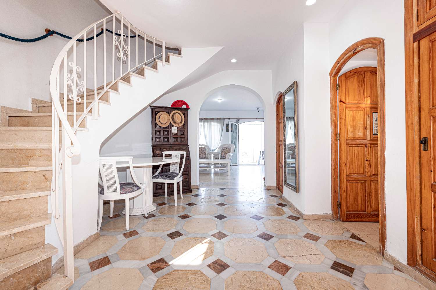 Impressive Four-Bedroom Villa with Sea Views in Nerja