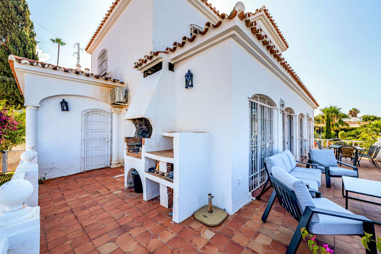 Impressive Four-Bedroom Villa with Sea Views in Nerja
