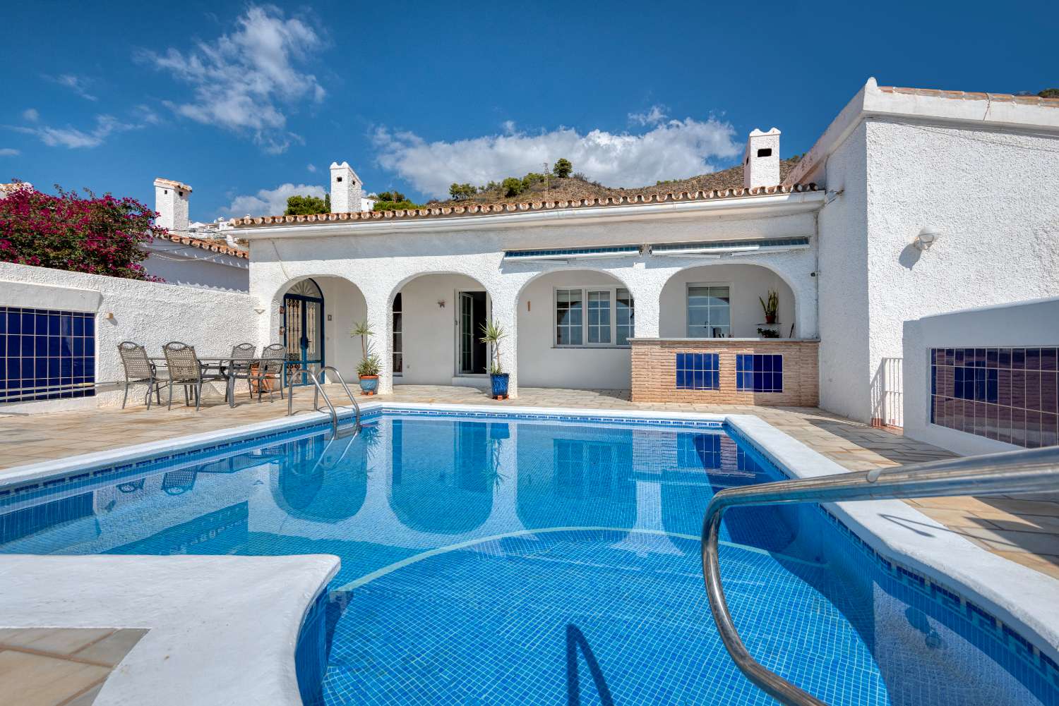 Detached Villa with Private Pool and Sea Views in Las Rosas, Nerja