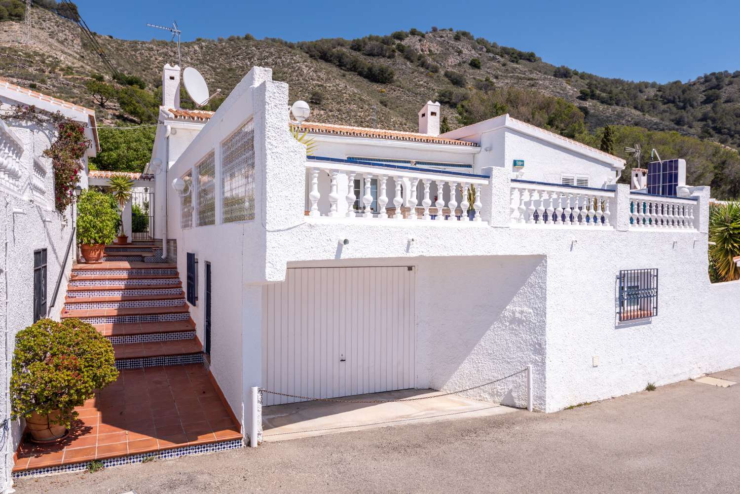 Detached Villa with Private Pool and Sea Views in Las Rosas, Nerja