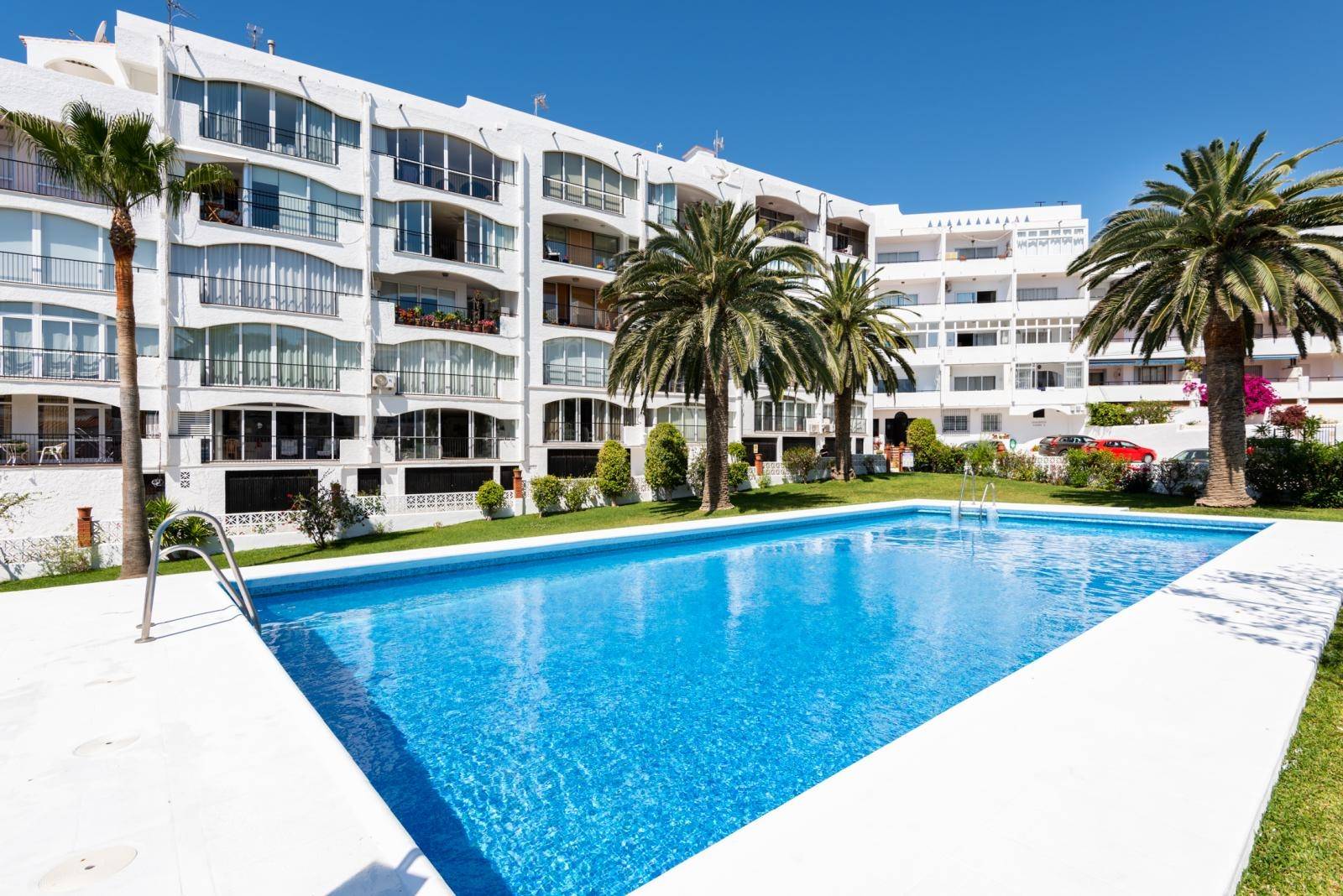 Apartment for sale in Nerja, Hotel Parador & Carabeo area